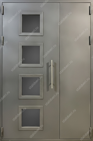 Металлическая полуторная дверь в подъезд с остеклением, электромагнитным замком и порошковой покраской
