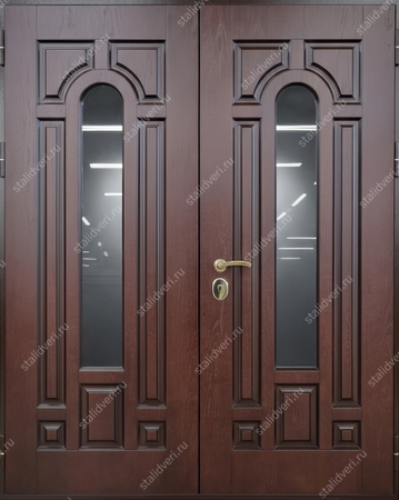 Двустворчатая уличная остекленная термодверь с отделкой МДФ со шпоном и псевдофиленкой