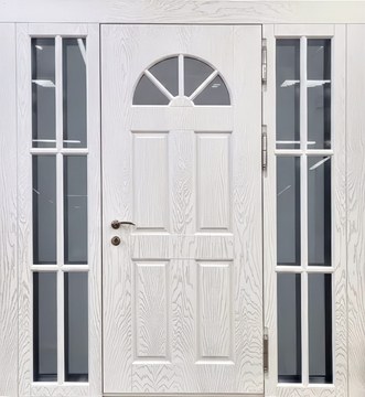 Парадная входная группа с терморазрывом, остеклением и панелями МДФ белого цвета со шпоном