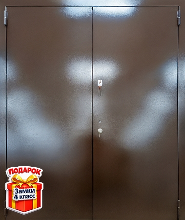 Двустворчатая металлическая дверь с коричневым порошковым окрашиванием