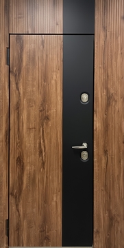 Стальная нестандартная дверь с двухцветными панелями МДФ и глухими неподвижными вставками сверху и сбоку Стальная нестандартная дверь с двухцветными панелями МДФ и глухими неподвижными вставками сверху и сбоку